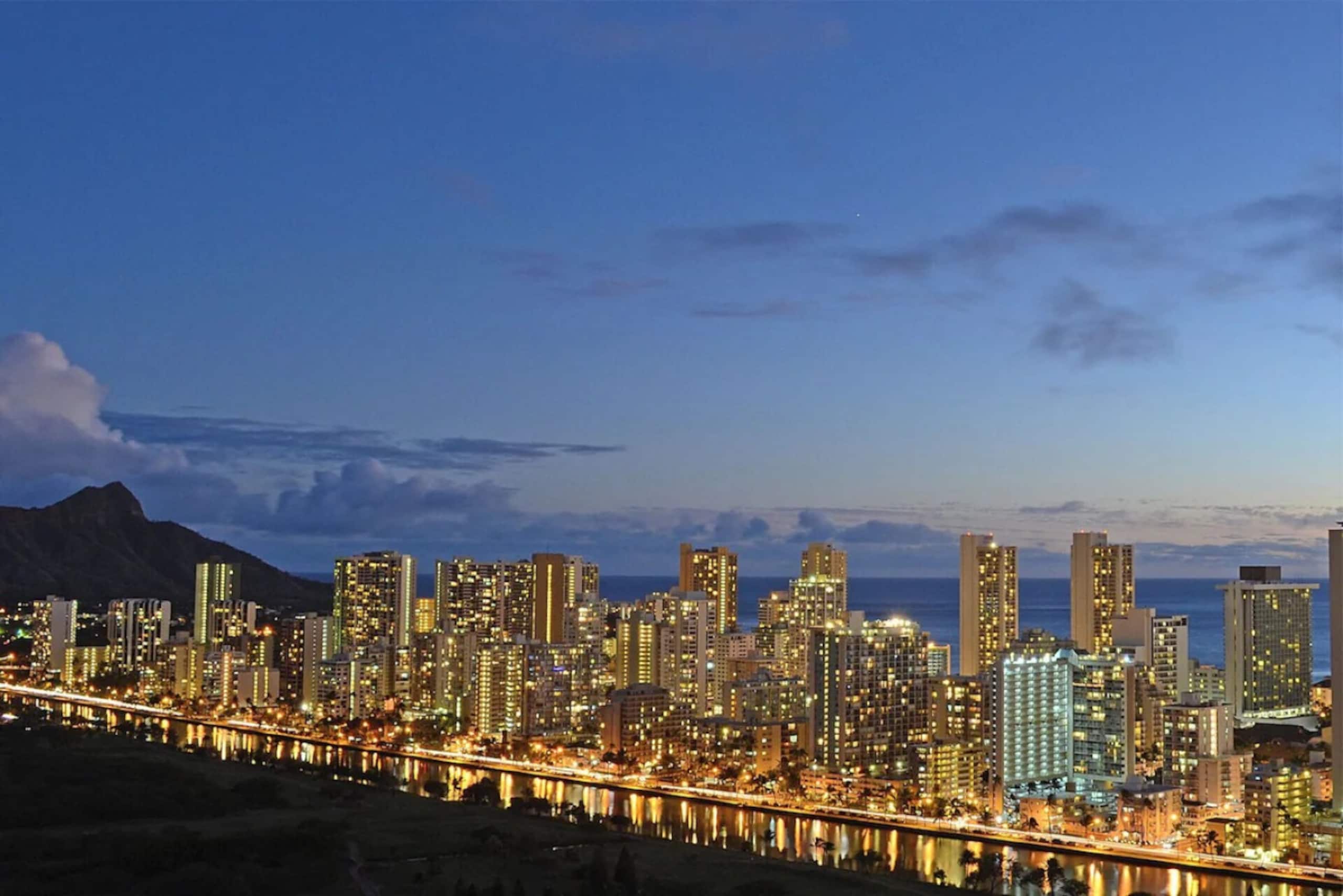 Hotel in Honolulu · ★4.5 · 3 bedrooms · 3 beds · 1 private bath - Image 33