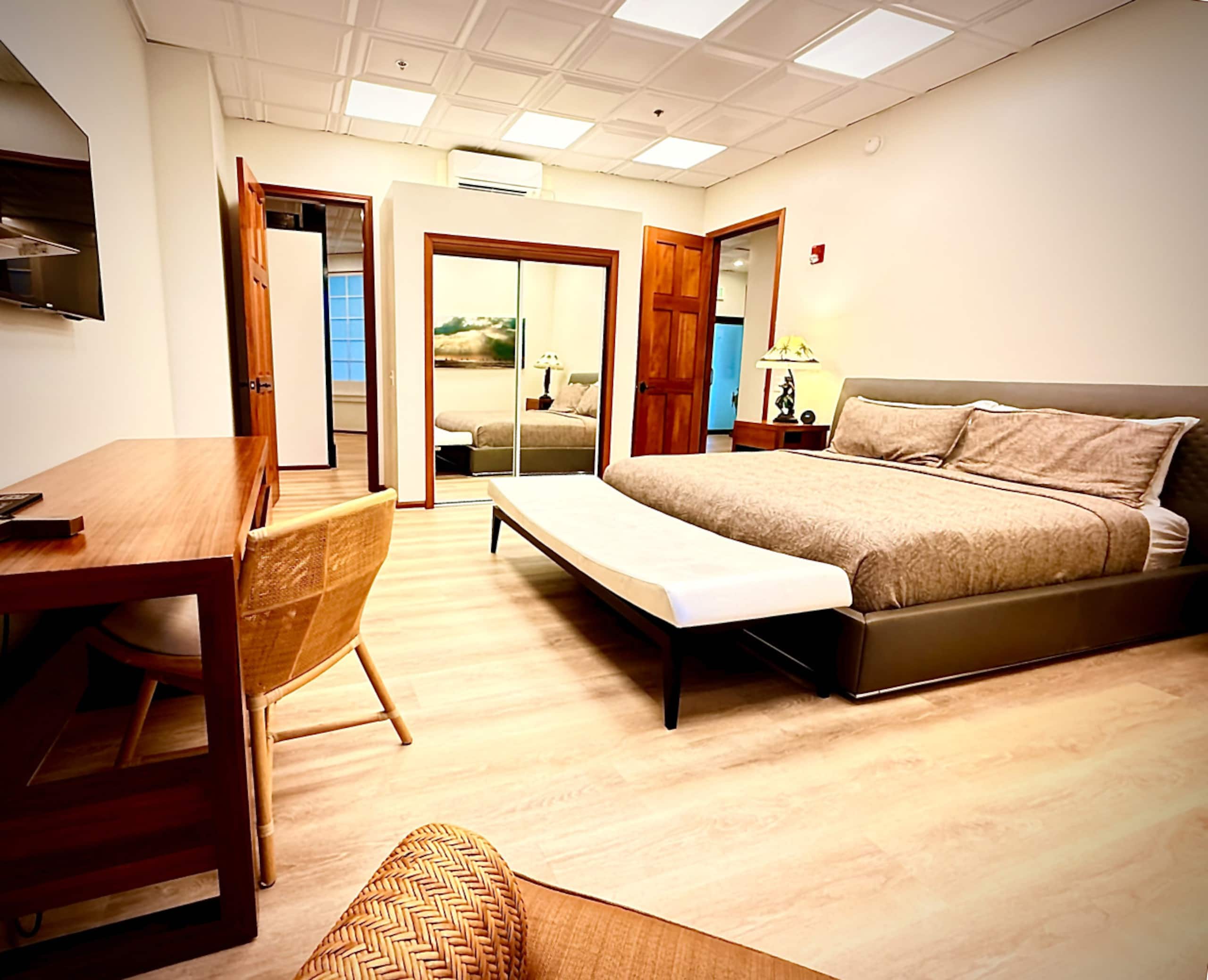 Hotel in Honolulu · ★4.5 · 3 bedrooms · 3 beds · 1 private bath - Image 14