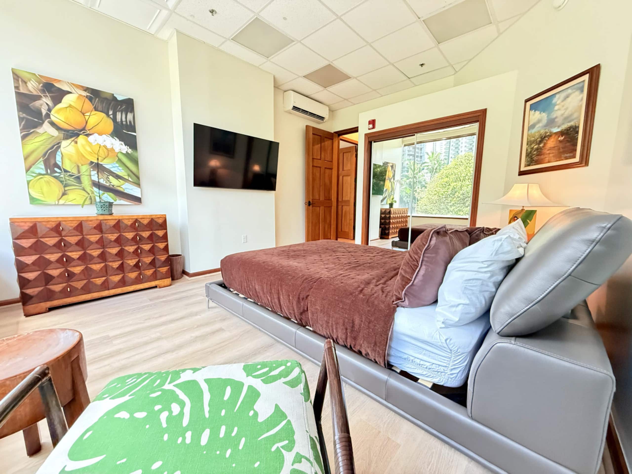 Hotel in Honolulu · ★4.5 · 3 bedrooms · 3 beds · 1 private bath - Image 18