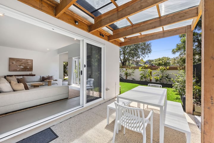 Coastal Luxury In The Heart Of Torquay, 300m To Be - Torquay