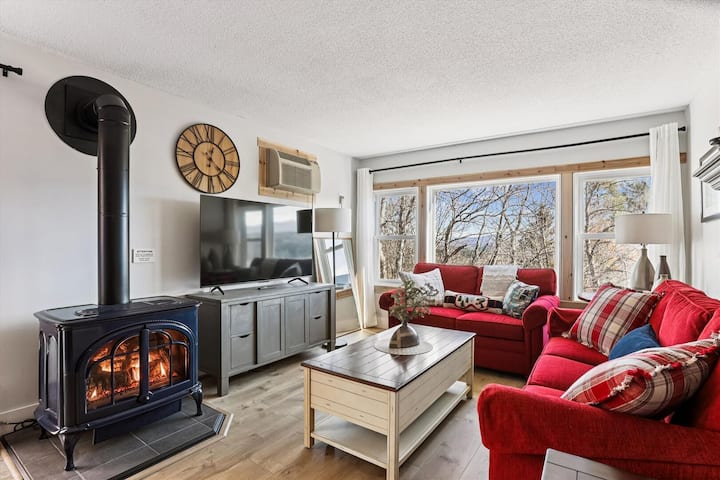 The Summit At Mountainside: 2br, Fireplace, Deck+! - Stowe, VT