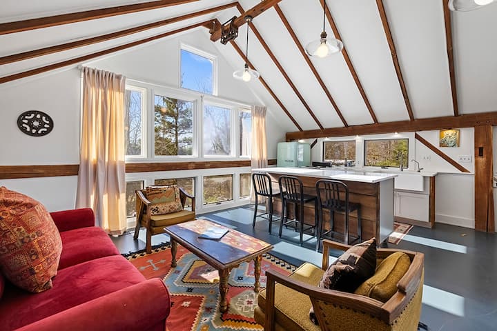 The Loft At Historic 33 Acre Berrywood Farm - Three Oaks, MI