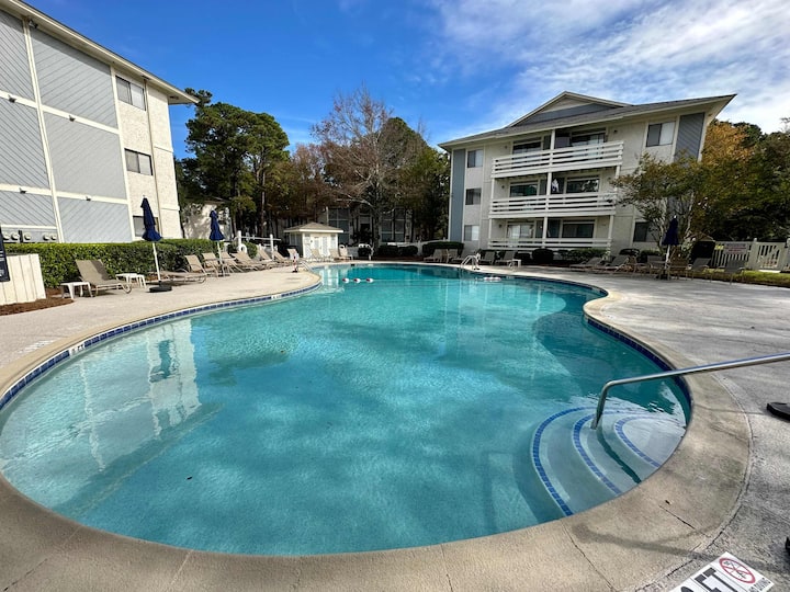 Coastal 2br W Shared Pool & Tennis, Near Beach! - Île de Hilton-Head, SC