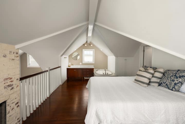 Casă de oaspeți Dormitor principal în pod