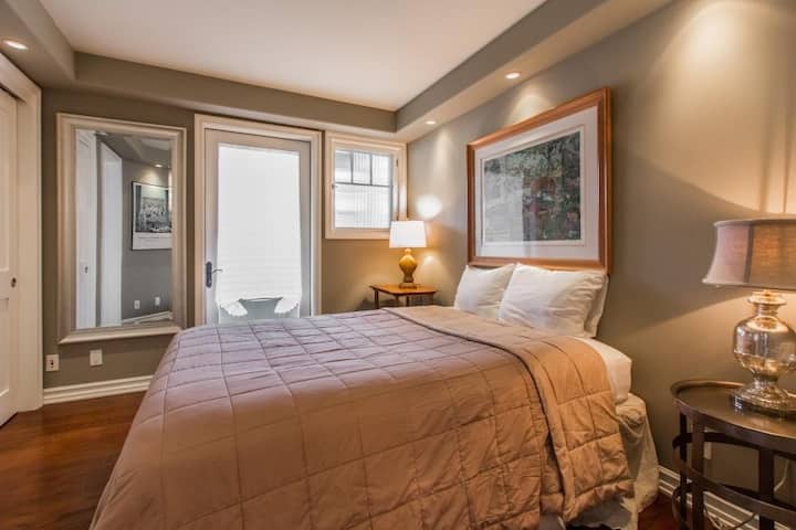 Dormitor inferior în casa de oaspeți