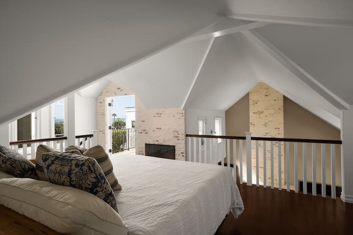 Casă de oaspeți Dormitor principal în pod