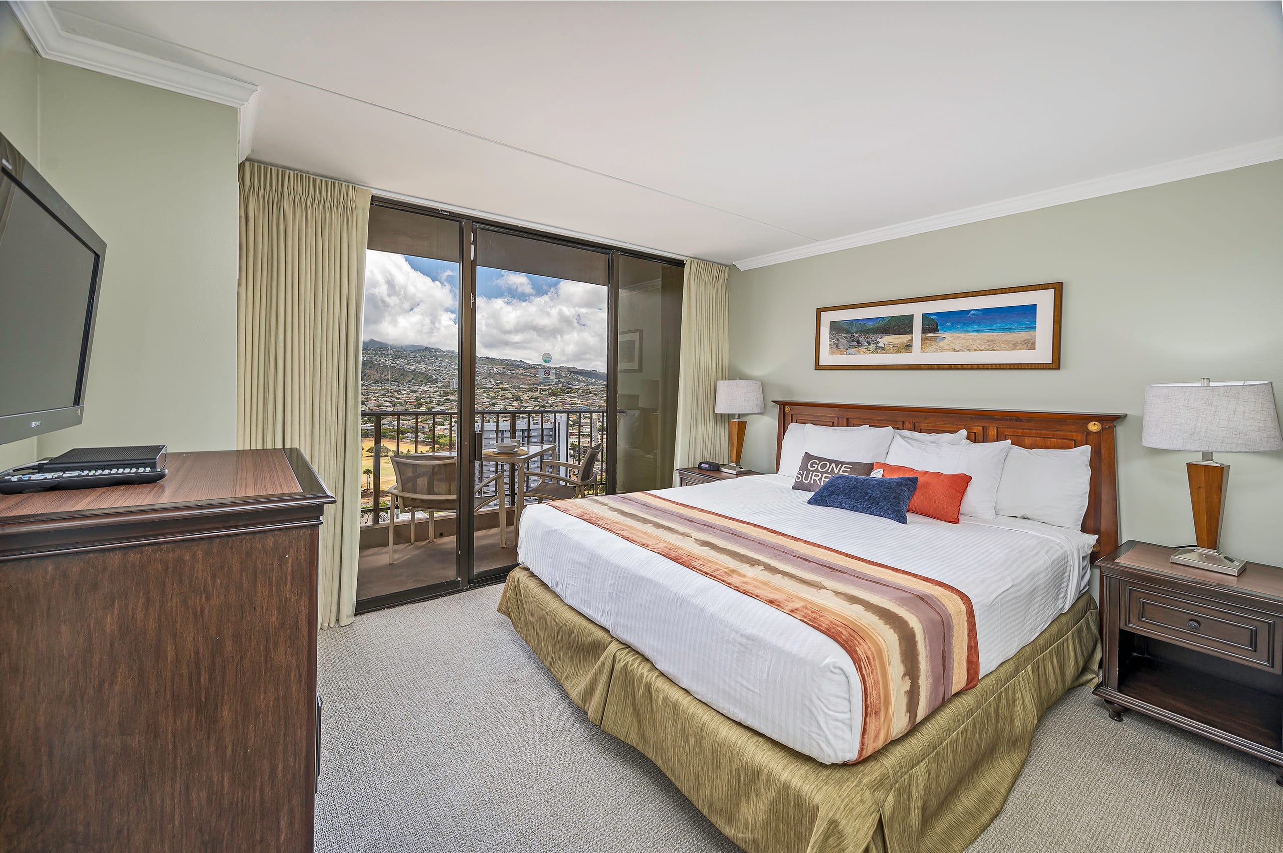 Golf Course-Mountain Views Condo at Waikiki Sunset - Image 3