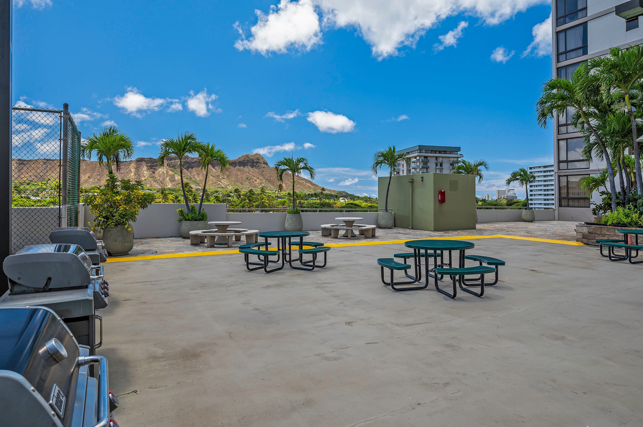 Golf Course-Mountain Views Condo at Waikiki Sunset - Image 30