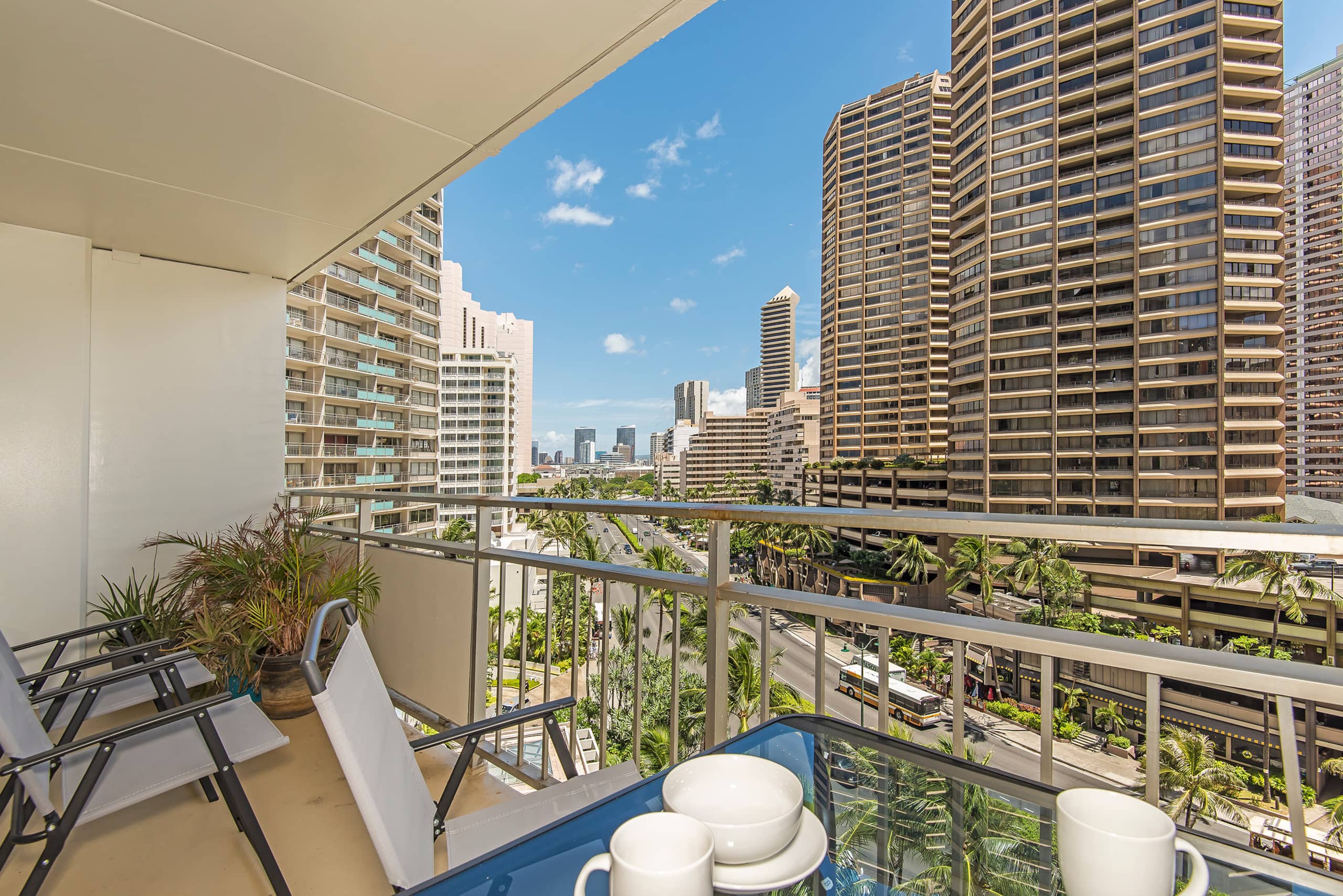 Ilikai Hotel City View Condo Steps Away from Beach - Image 19
