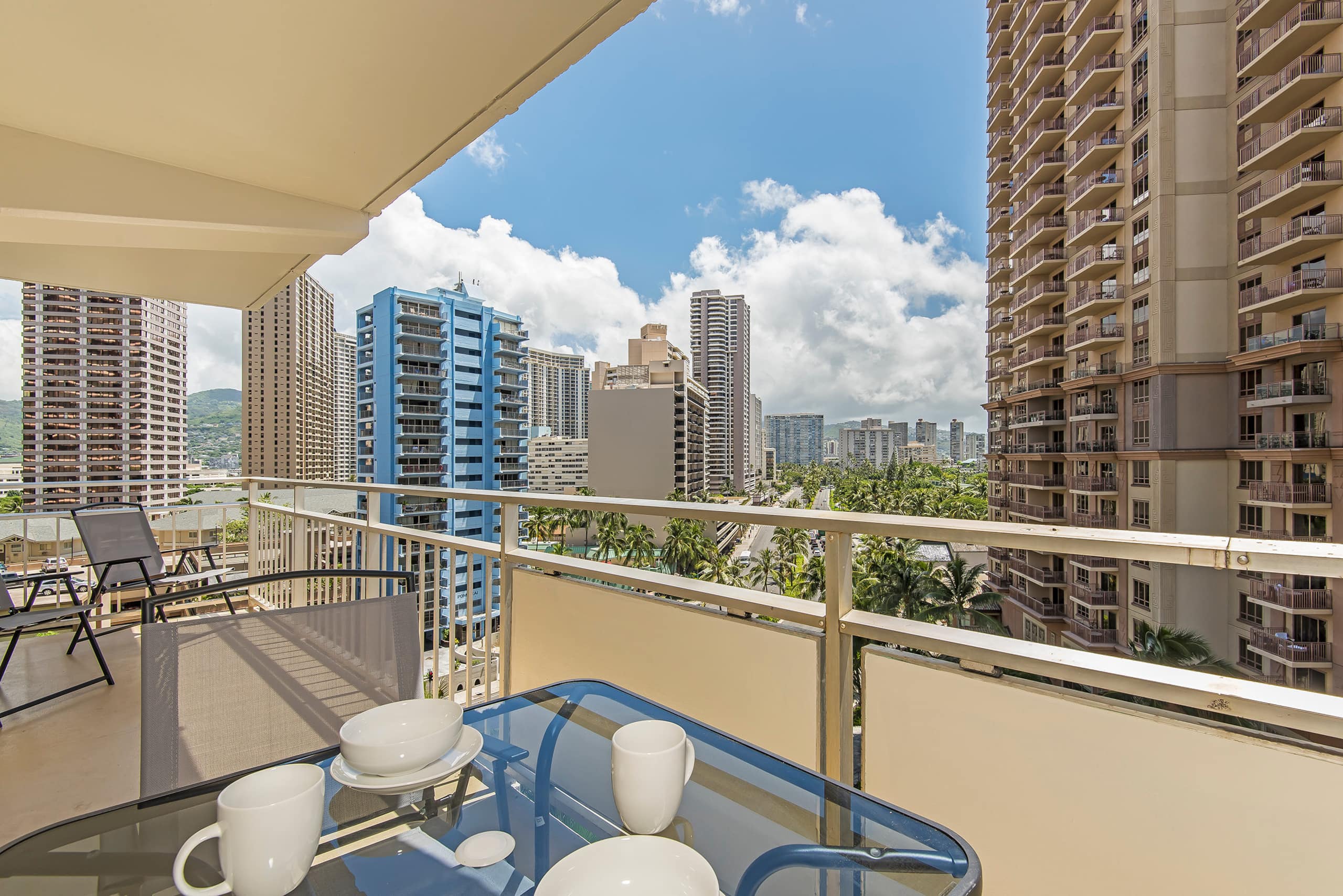 Ilikai Hotel City View Condo Steps Away from Beach - Image 18