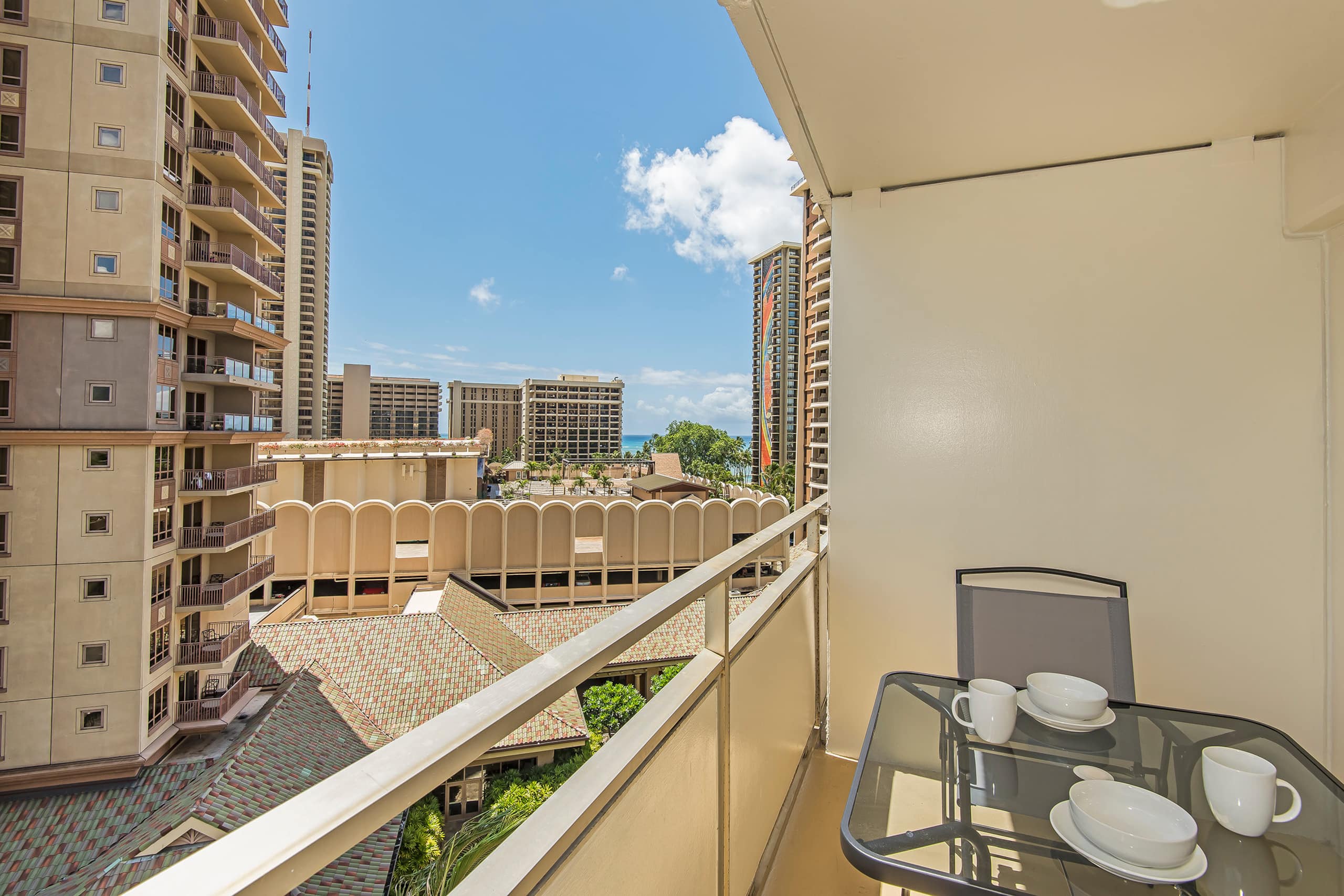 Ilikai Hotel City View Condo Steps Away from Beach - Image 17