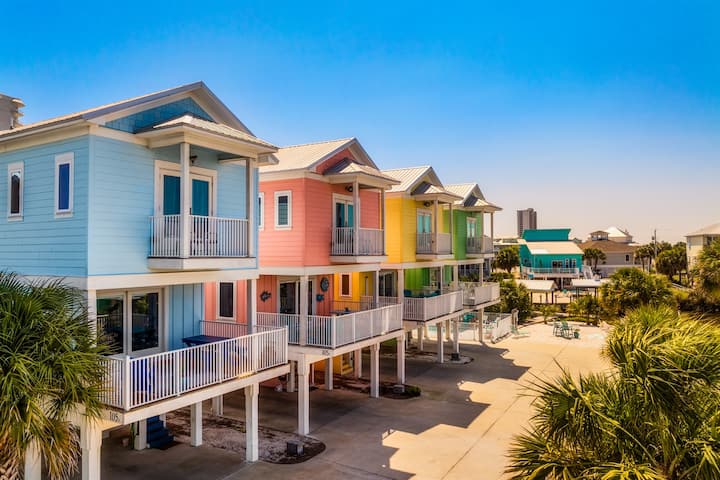 Entire Complex W Pool, Fire Pit, Dock! Near Beach! - Gulf Shores, AL