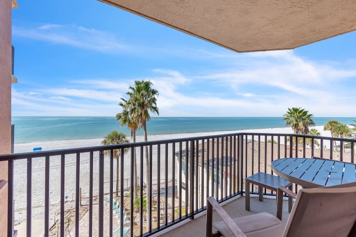 Emerald Isle 304 - Directly on the Beach! - Condominiums for Rent
