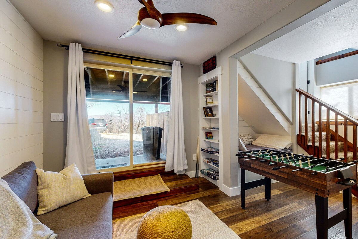 Midway Family Hideaway