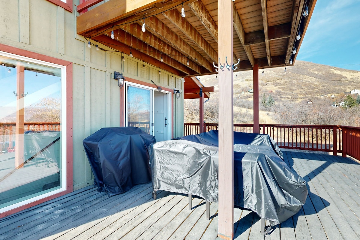 Midway Family Hideaway