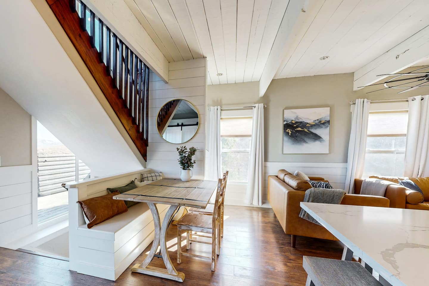 Midway Family Hideaway
