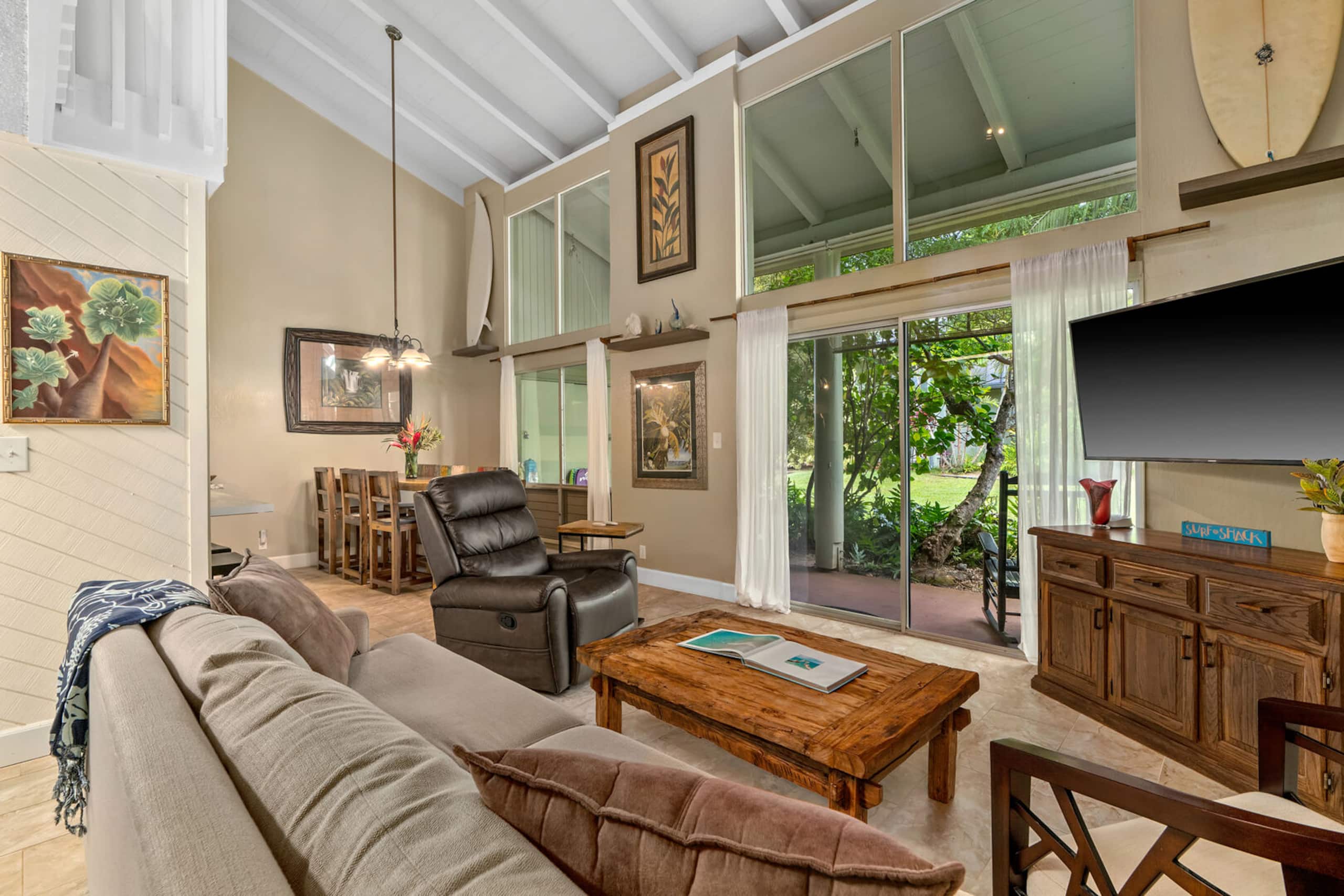 Relaxing Princeville Stay w Pool, AC & Comfort - Image 11