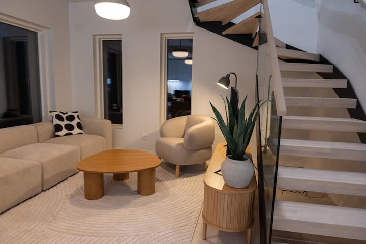 Glorious Two-floor House, 4 Bedrooms, Sauna, Park - Kerava