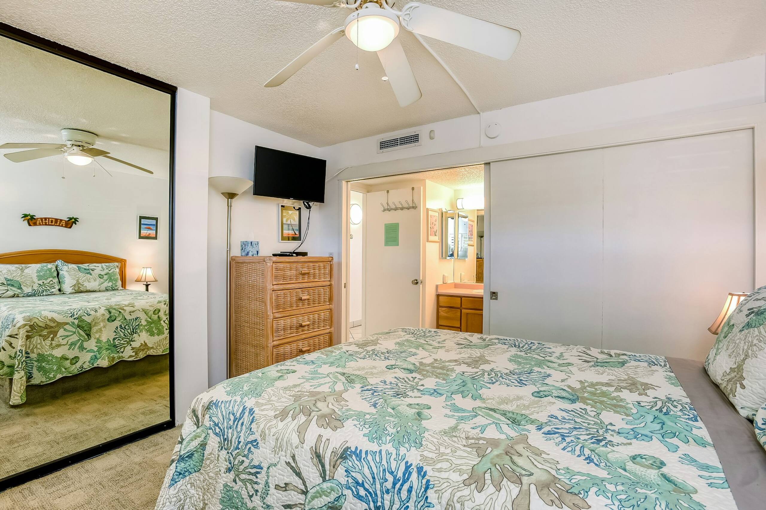 Condo in Kihei · ★5.0 · 1 bedroom · 2 beds · 1 private bath - Image 11