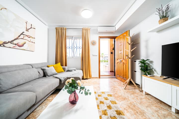 Elegant Townhouse – Relax In Breezy Shores - La Zenia