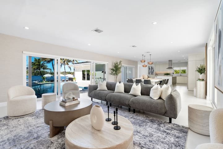 Exclusive Lakefront Outdoor Paradise 6/4 Htd Pool - Aventura, FL