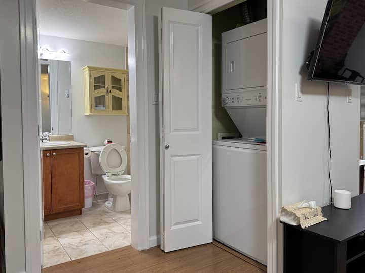 Cosy Bsmt Suite, Near Grouse Mtn, Freeparking - North Vancouver