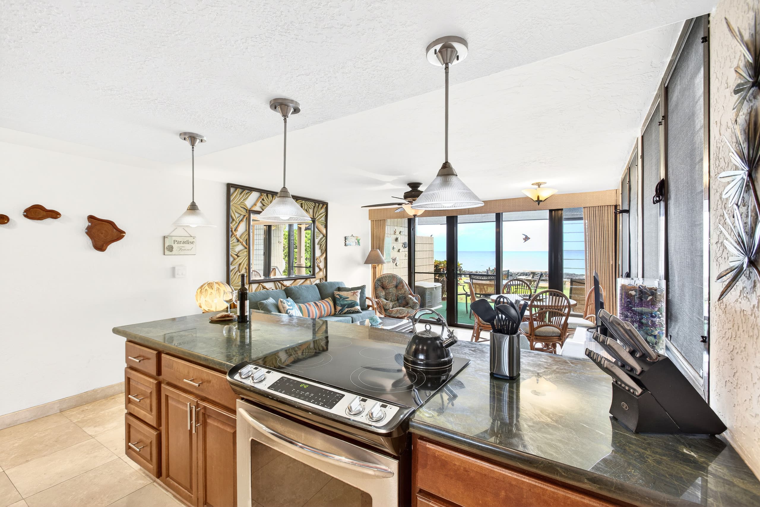 Private End Oceanfront Sanctuary - Image 15