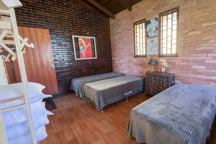 Camas aconchegantes que garantem noites relaxantes e revigorantes