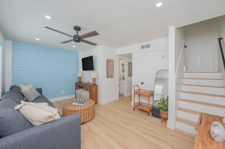 Beachwalk + Private Hot Tub + Heated Pool Access - Okaloosa Island, FL