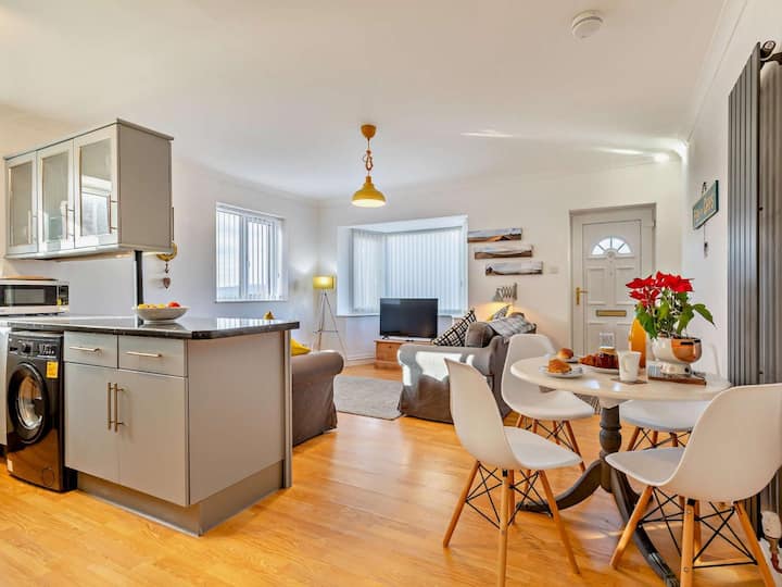 2 Bed In Exmouth (Oc-85780) - Exmouth, UK