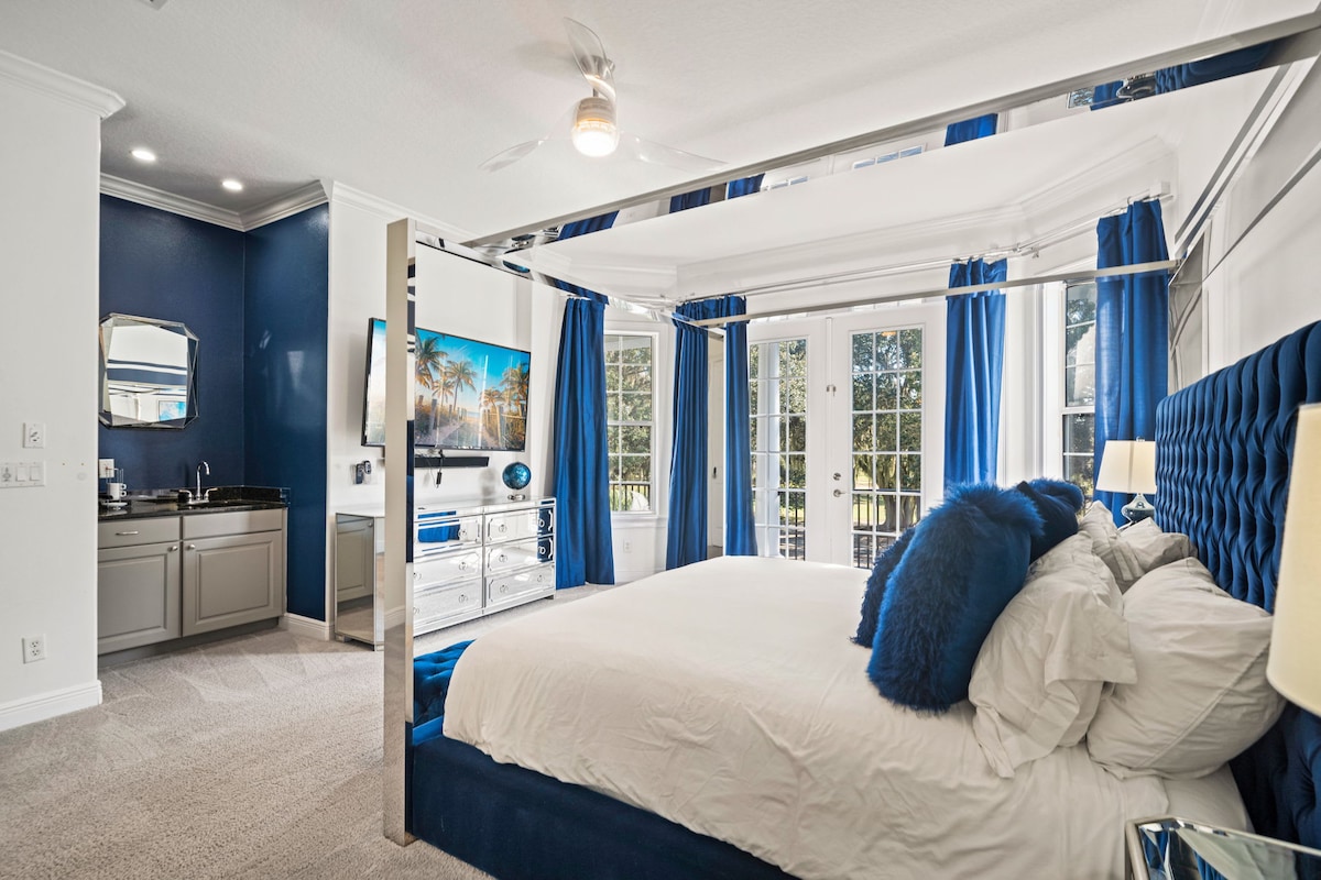 استمتع بالإقامة الأنيقة: الراحة الحديثة تلتقي بالتصميم الجريء!