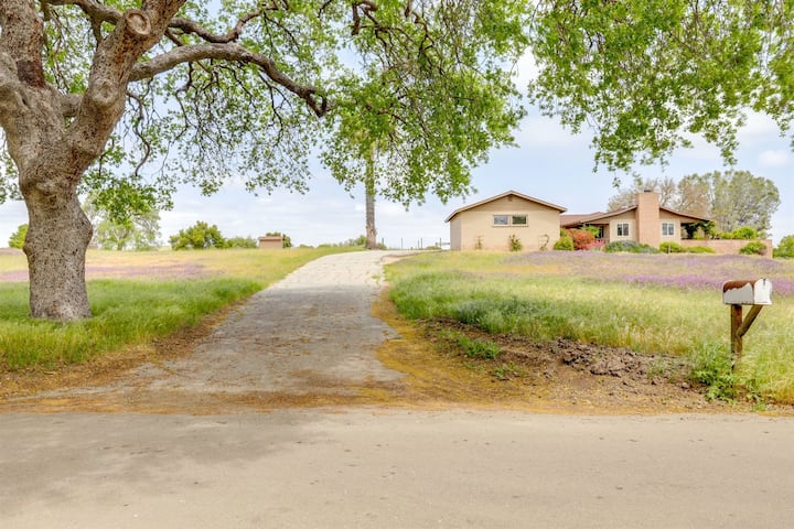 Peaceful 5-acre Paso Robles Retreat - Wine Country - Templeton, CA