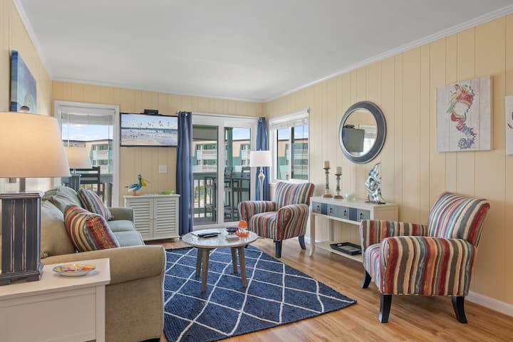 Seaspray 225, Oceanview Condo - Atlantic Beach, NC