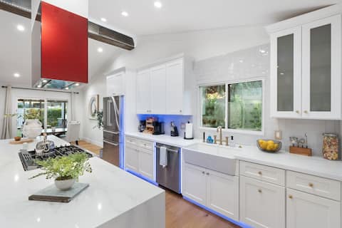 Popular Airbnb listing: Sunset Haven, Minutes from Shopping and Dining in Park Scottsdale