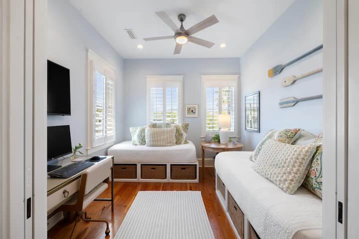 额外的房间配有两张单人沙发床。