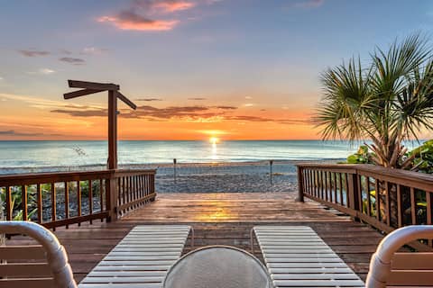 Gulf Front Escape + Beach Access, Pet Friendly