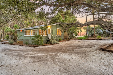 Gulf Front Escape + Beach Access, Pet Friendly