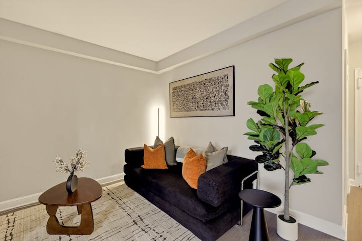 Relax & Recharge • Massage Chair + Free Parking - Arlington, VA