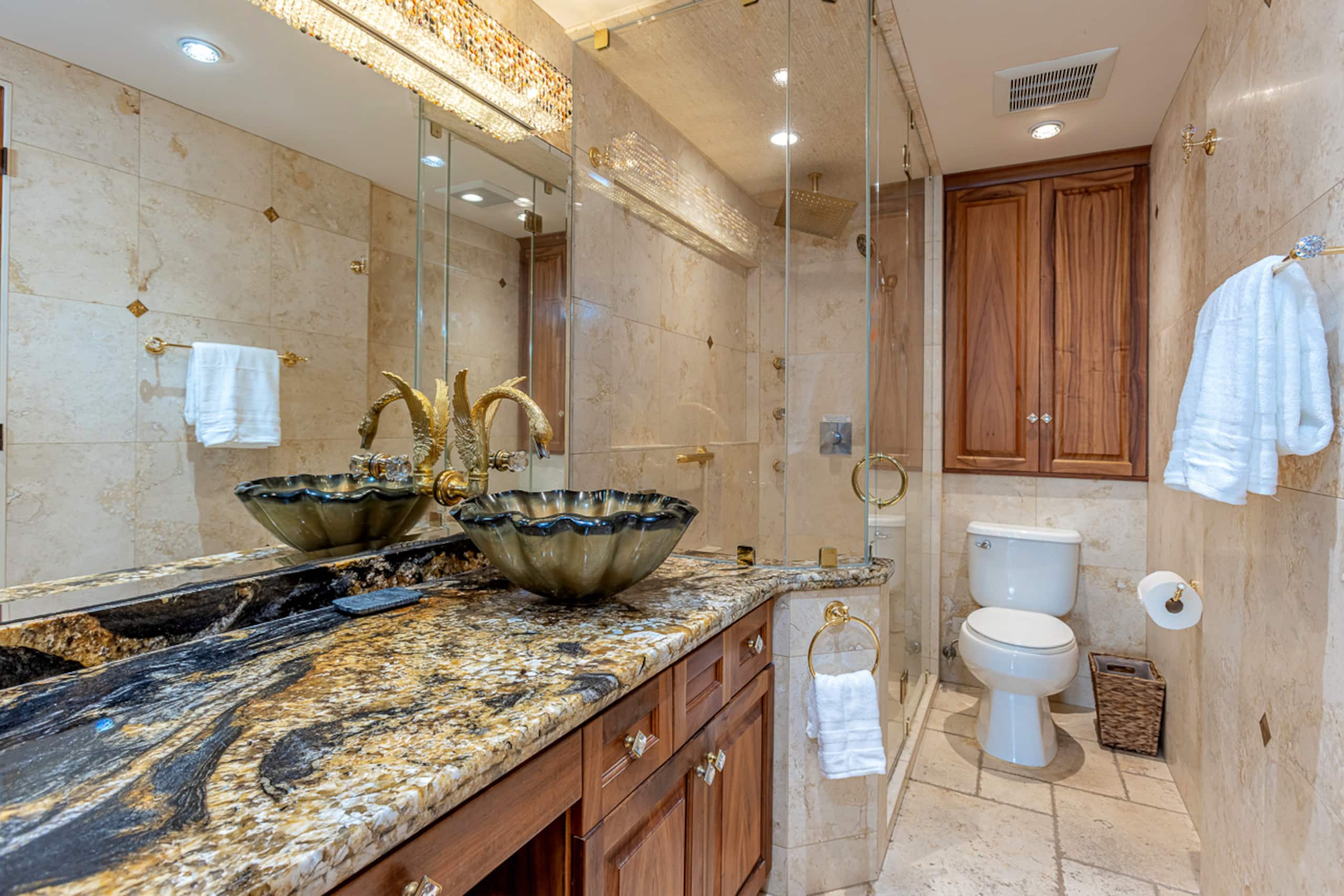 Condo in Lahaina · ★4.88 · 1 bedroom · 2 beds · 1 bath - Image 21