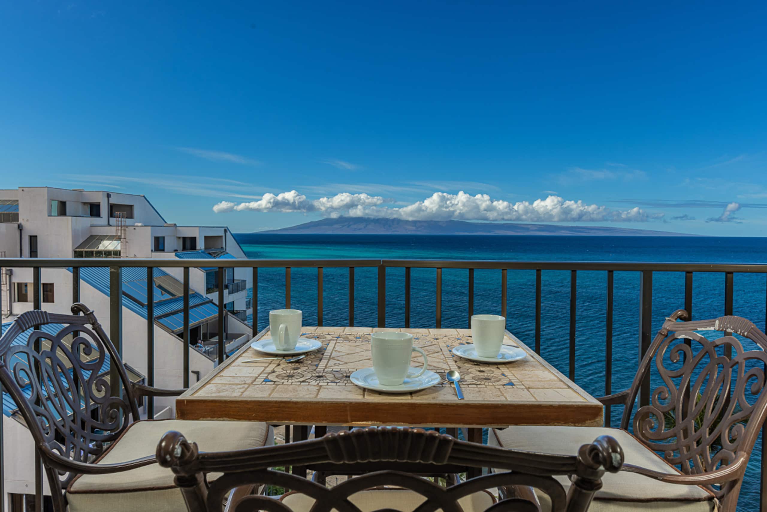 Condo in Lahaina · ★4.88 · 1 bedroom · 2 beds · 1 bath - Image 5
