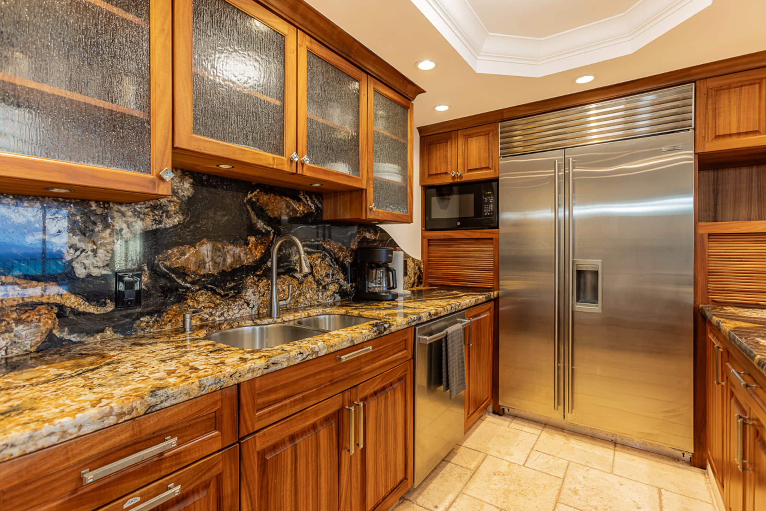 Condo in Lahaina · ★4.88 · 1 bedroom · 2 beds · 1 bath - Image 8