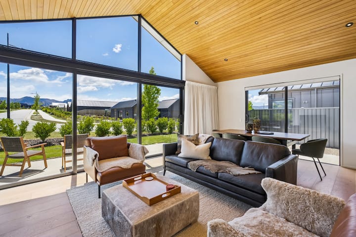 Mountain Views On Northlake - Wanaka