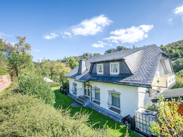 Moderne Ferienwohnung Am Wald In Schwalefeld - Willingen