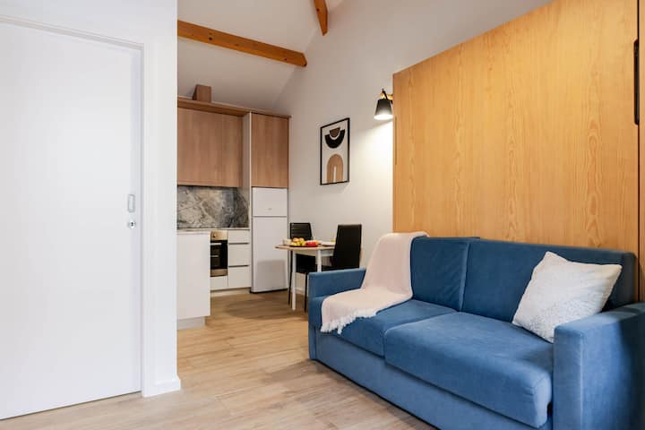Studio With Private Terrace By Hostwise - Porto, Portugal