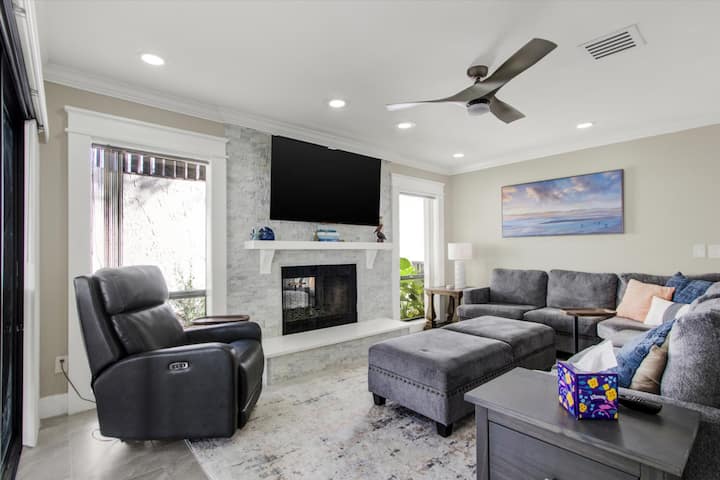 Terrace Haven Getaway-w/patio, Lounge Deck & Grill - Temple Terrace, FL
