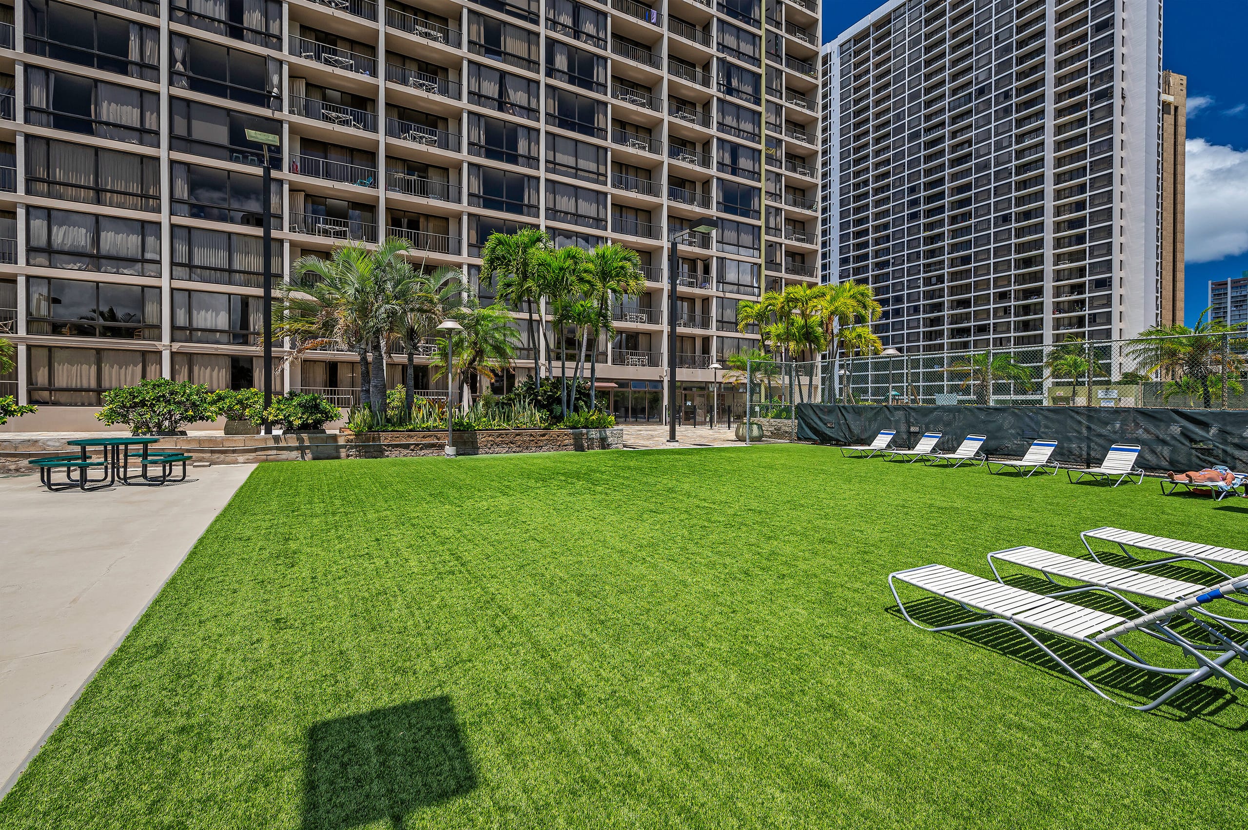 City-MT Views Condo at Waikiki Sunset by the Beach - Image 14