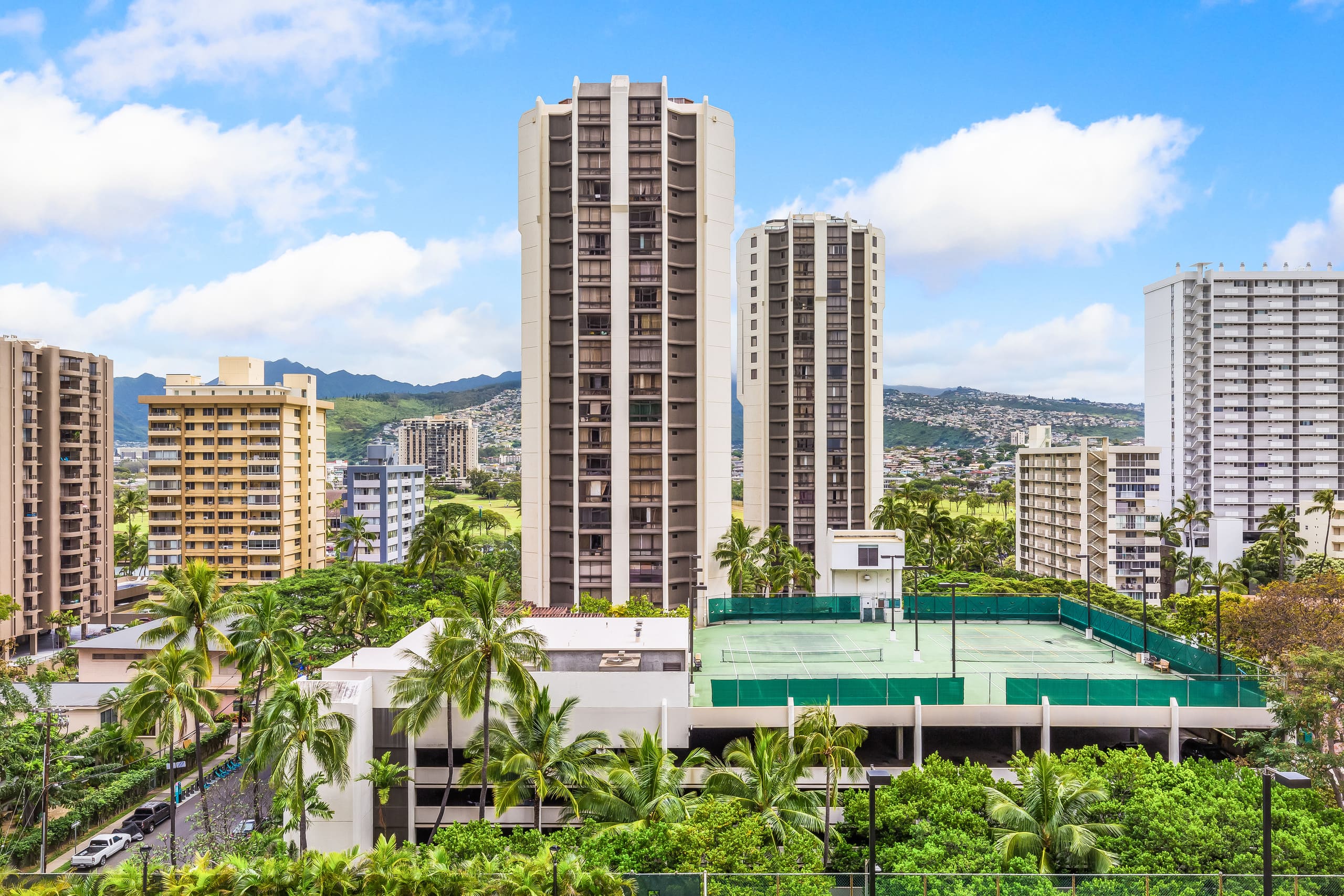City-MT Views Condo at Waikiki Sunset by the Beach - Image 20