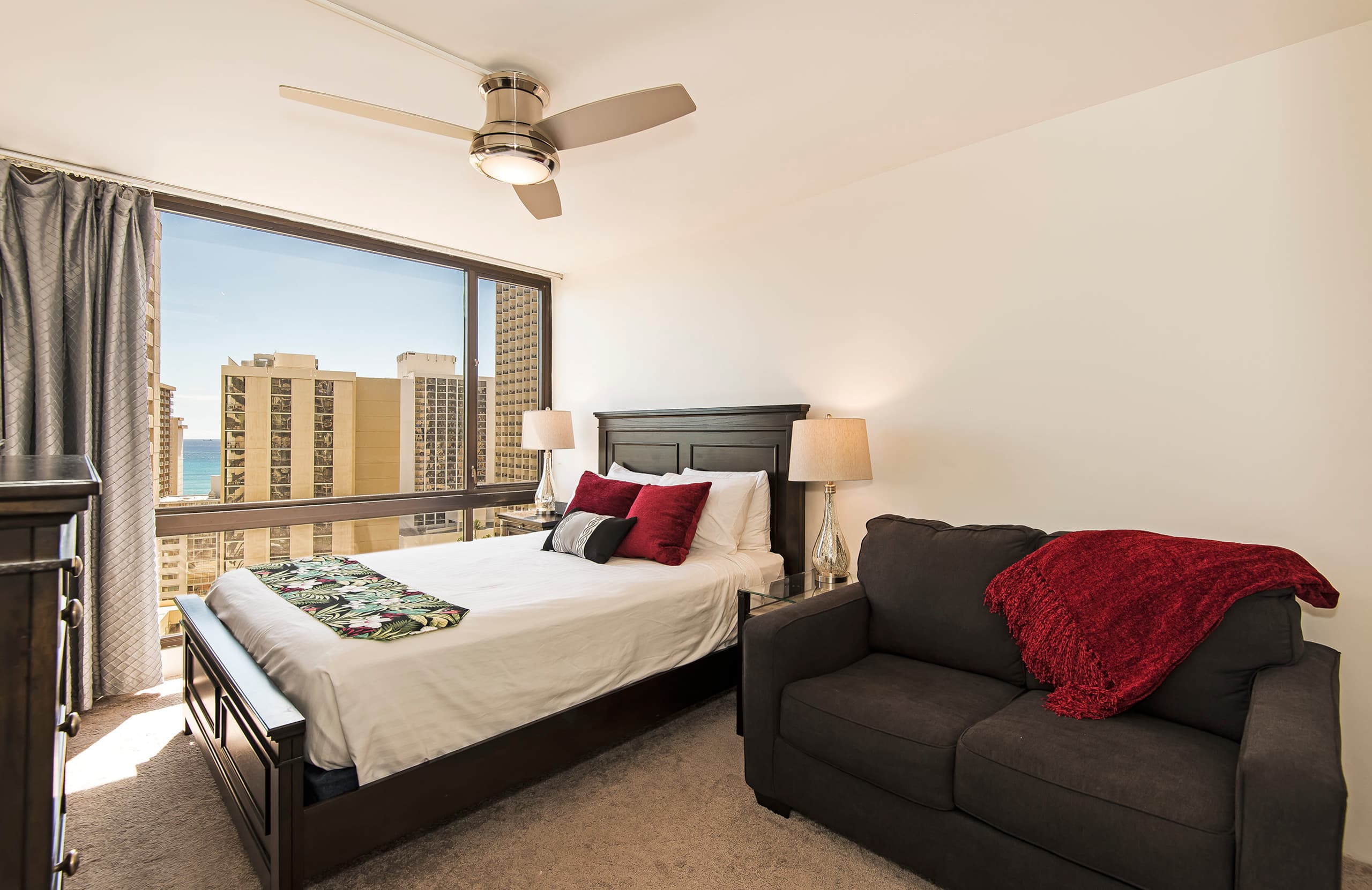 Ocean & Diamond Head Views Condo at Waikiki Sunset - Image 2