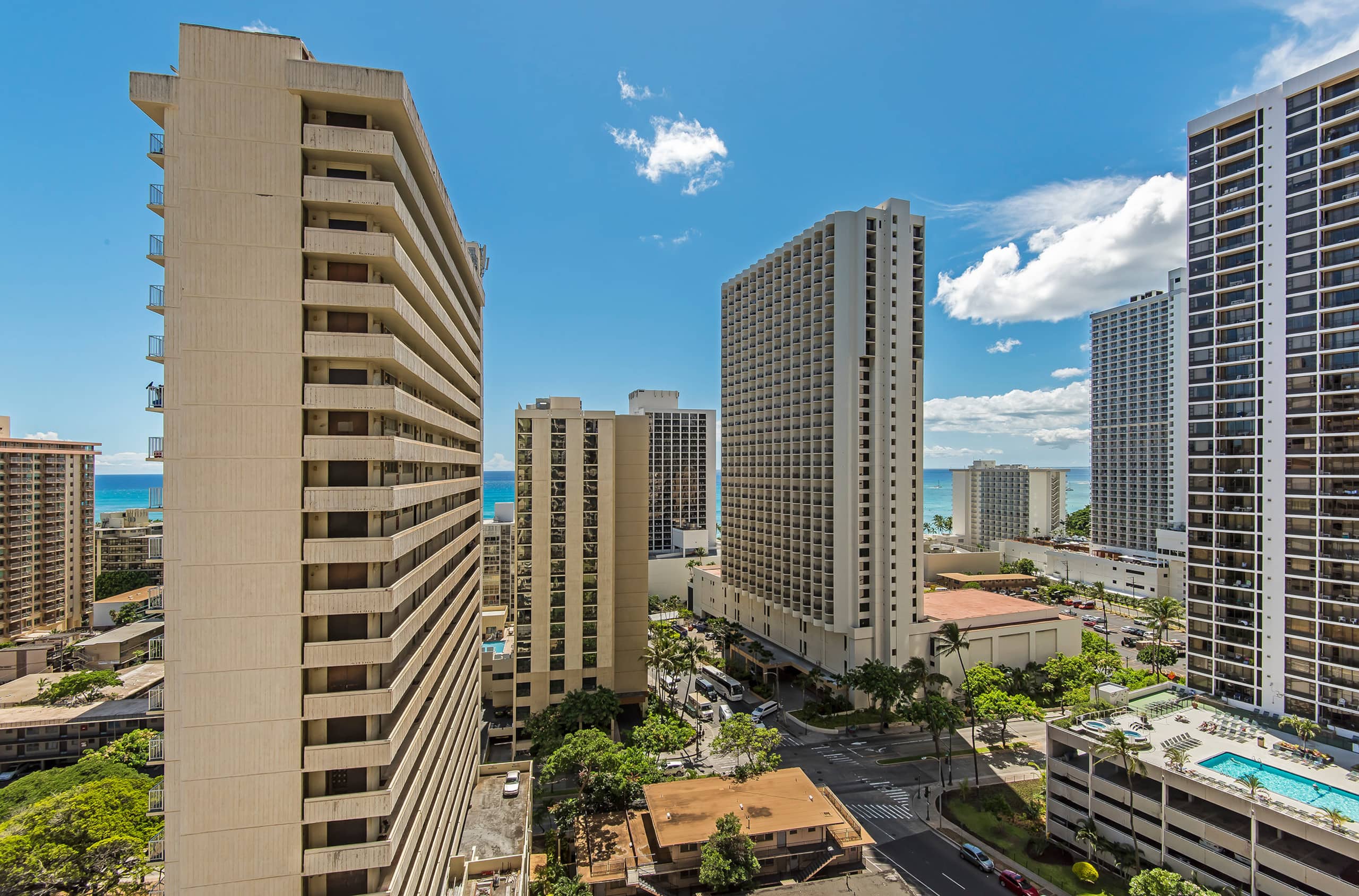 Ocean & Diamond Head Views Condo at Waikiki Sunset - Image 19