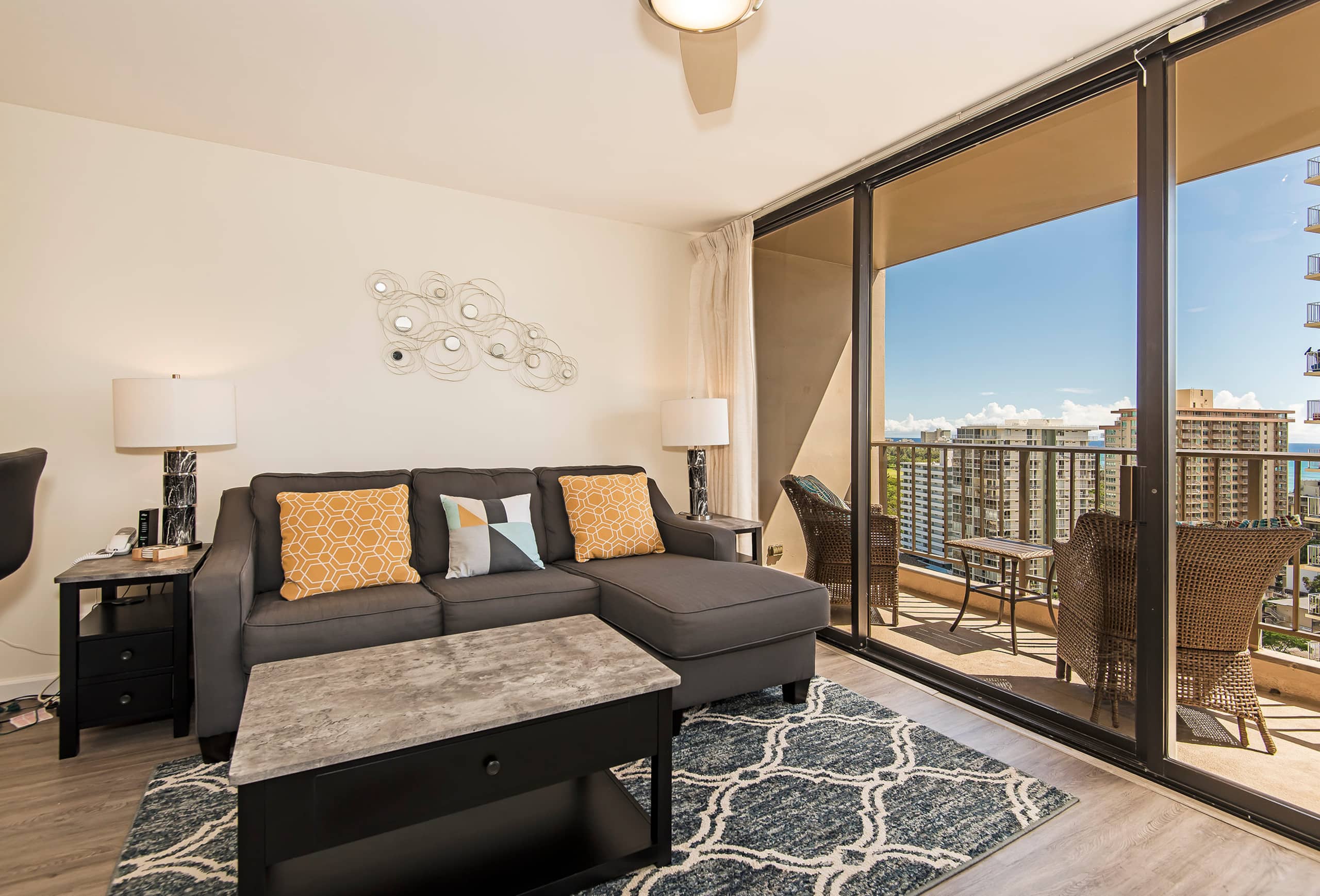 Ocean & Diamond Head Views Condo at Waikiki Sunset - Image 9